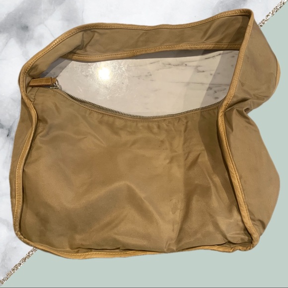PRADA Beige Tissut Nylon shoulder bag - Picture 4 of 9